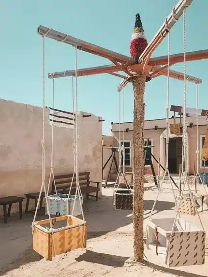 خلفية تصوير تراثية – Traditional Palm Hut Backdrop