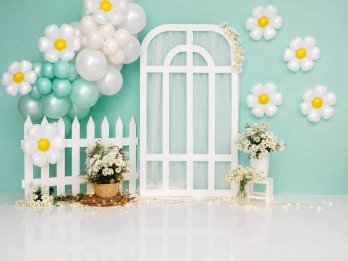 ⁦خلفية زهور دمية وبوابة خضراء – daisy-flowers-green-gate-4885⁩ - الصورة ⁦1⁩